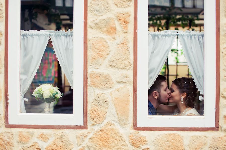 Fotógrafo de casamento Vladimir Sagalo (sagalo). Foto de 27 de março 2014