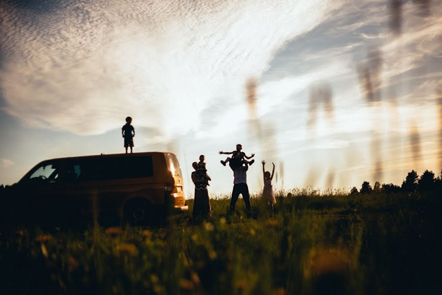 Fotógrafo de bodas Tanya Karaisaeva (tanikaraisaeva). Foto del 2 de marzo 2021