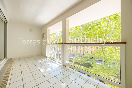 acheter Appartement de luxe à Perpignan (66000) - Balcon carrelé avec vue sur arbres