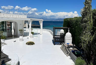 Villa avec piscine en bord de mer 6