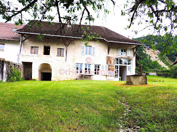 maison à Saint-benoit (01)