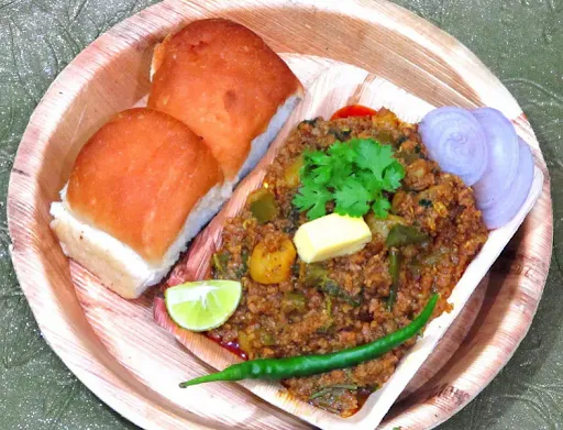 Chicken Kheema Pav