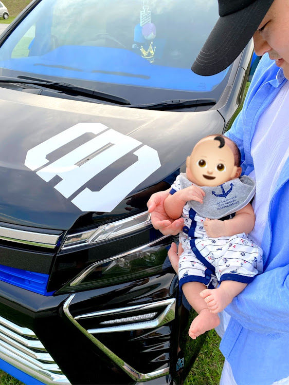 ヴォクシーのお散歩・ドライブ・赤ちゃん乗ってます・ギャルソンD.A.D・洗車したいに関するカスタム事例の投稿画像3枚目