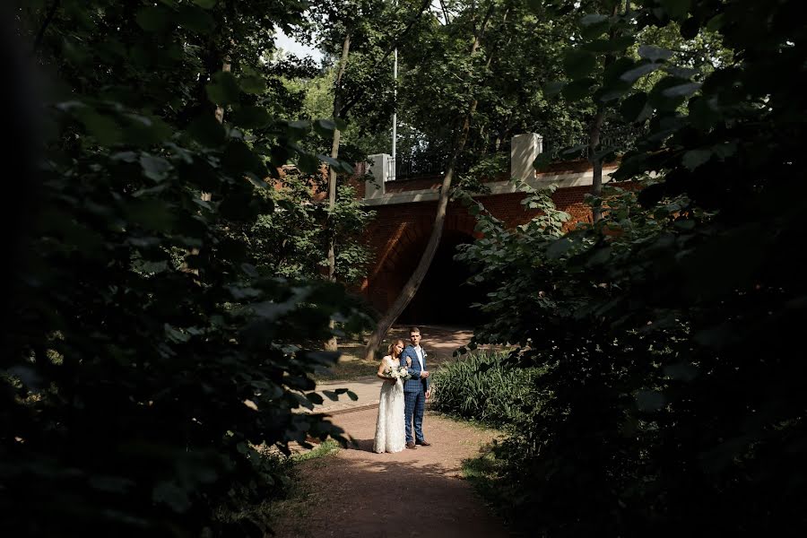 Fotógrafo de casamento Kseniya Gostischeva (weddinggos). Foto de 1 de julho 2019