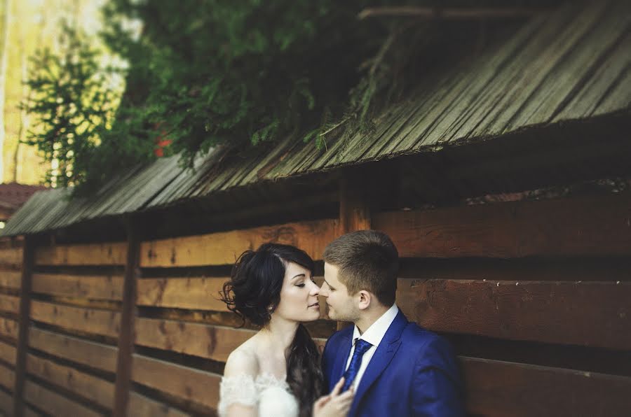 Fotógrafo de casamento Sergey Gusakov (husakov). Foto de 7 de julho 2015