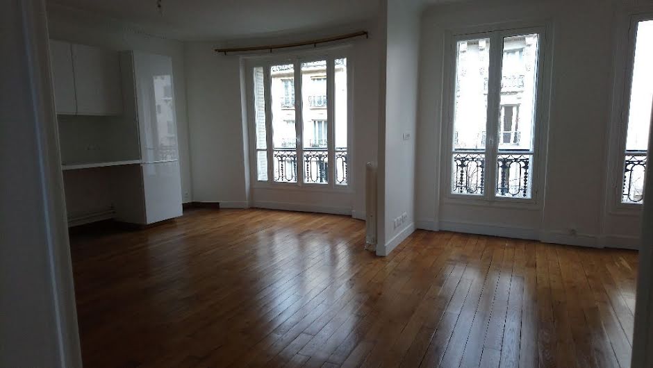 Location  appartement 3 pièces 64 m² à Paris 13ème (75013), 1 874 €