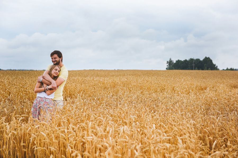 Bryllupsfotograf Serafima Abuzhina (simia). Bilde av 3 september 2015