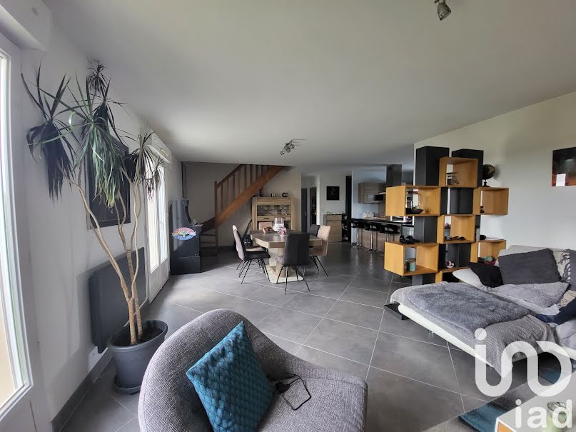 Vente maison 5 pièces 118 m² à Saint-Laurent-de-Brèvedent (76700), 345 000 €