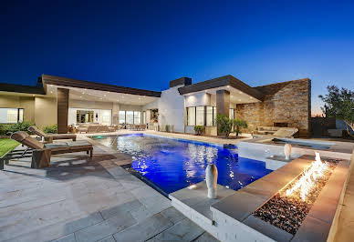 House with pool and garden 6