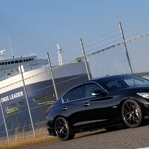スカイライン HV37