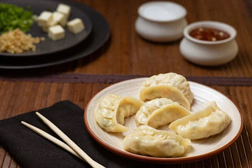 Malai Paneer Steamed Momos (6pcs)