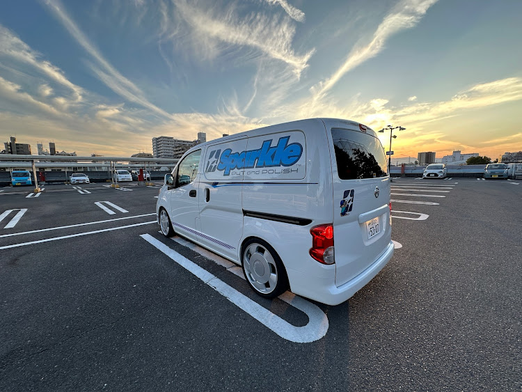 NV200バネットのNV200 サインペイント・NV200 レタリングサイン　ピンスト・USDM・NV200 USコンバージョン・東京　町田　神奈川　横浜　相模原に関するカスタム事例の投稿画像3枚目