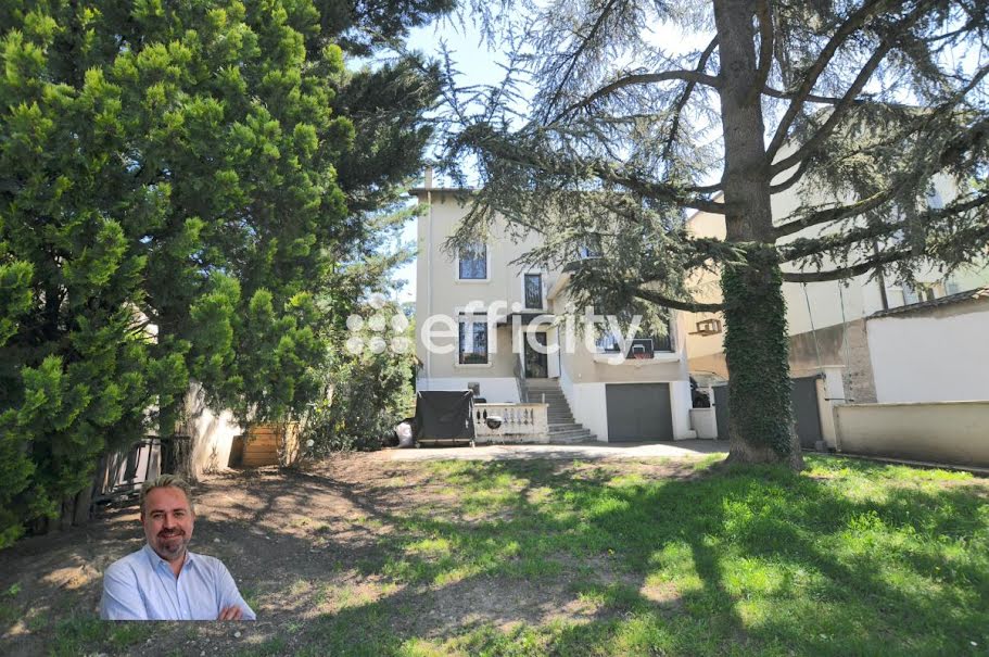 Vente maison 7 pièces 228 m² à Saint-Priest (69800), 990 000 €