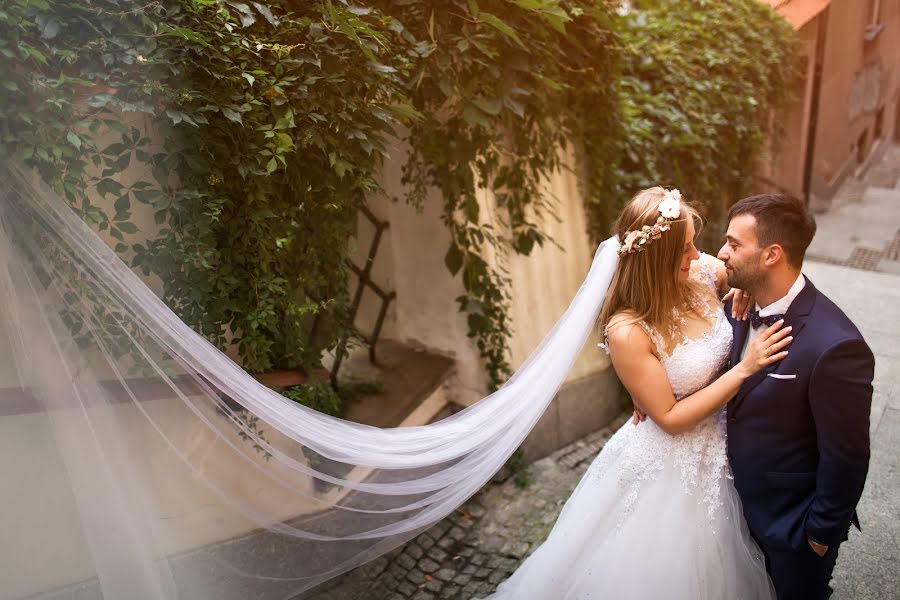 Wedding photographer Aleksandra Podlińska (kolorowekadry). Photo of 21 November 2018