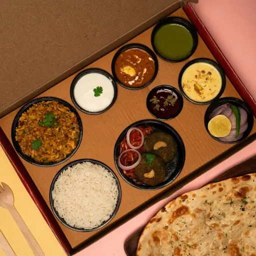 Dal Makhani & Soya Keema Chaap Thali