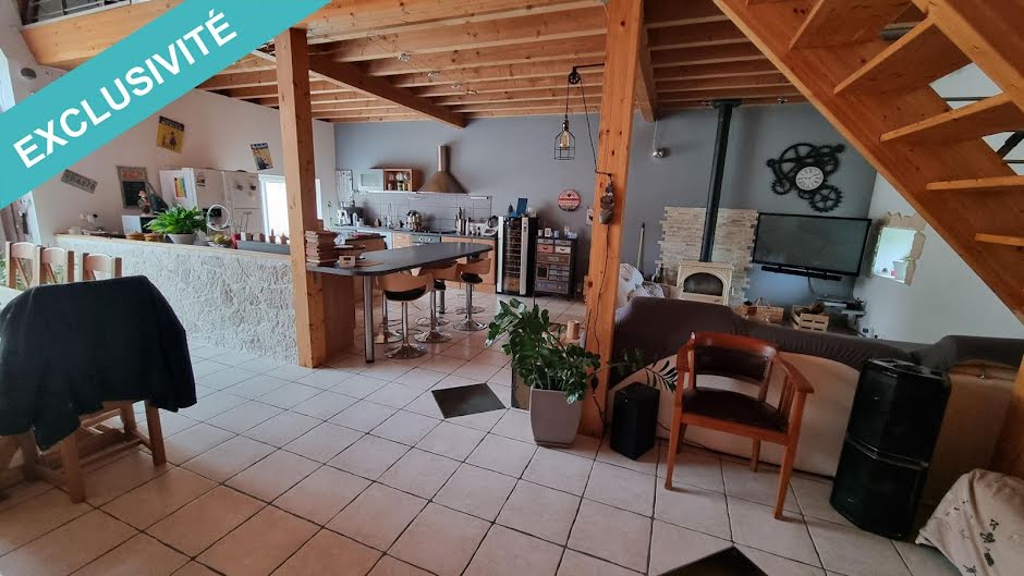 Vente maison 8 pièces 200 m² à Saint-Christophe (03120), 220 000 €