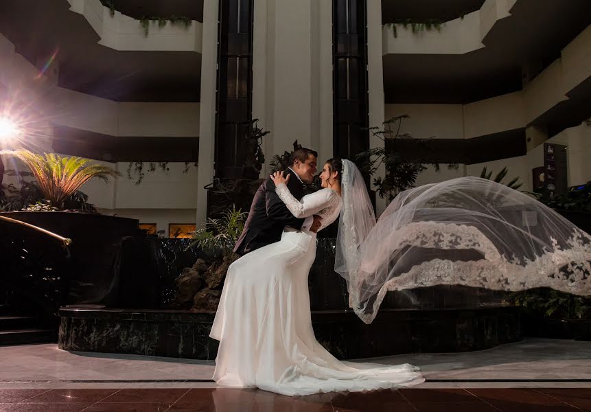 Wedding photographer Carlos Rangel (robertomakermx). Photo of 6 March 2022