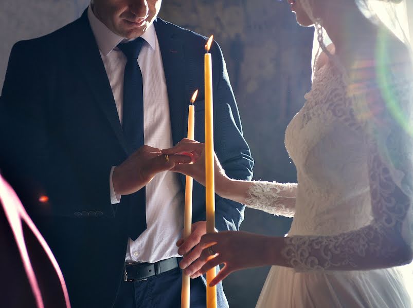 Wedding photographer Yuriy Akopov (danisyfer). Photo of 11 February 2019