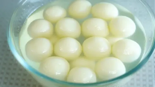 Rasgulla.