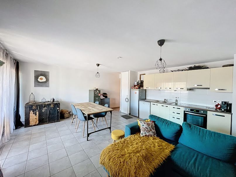 Vente appartement 4 pièces 81 m² à Monteux (84170), 200 000 €