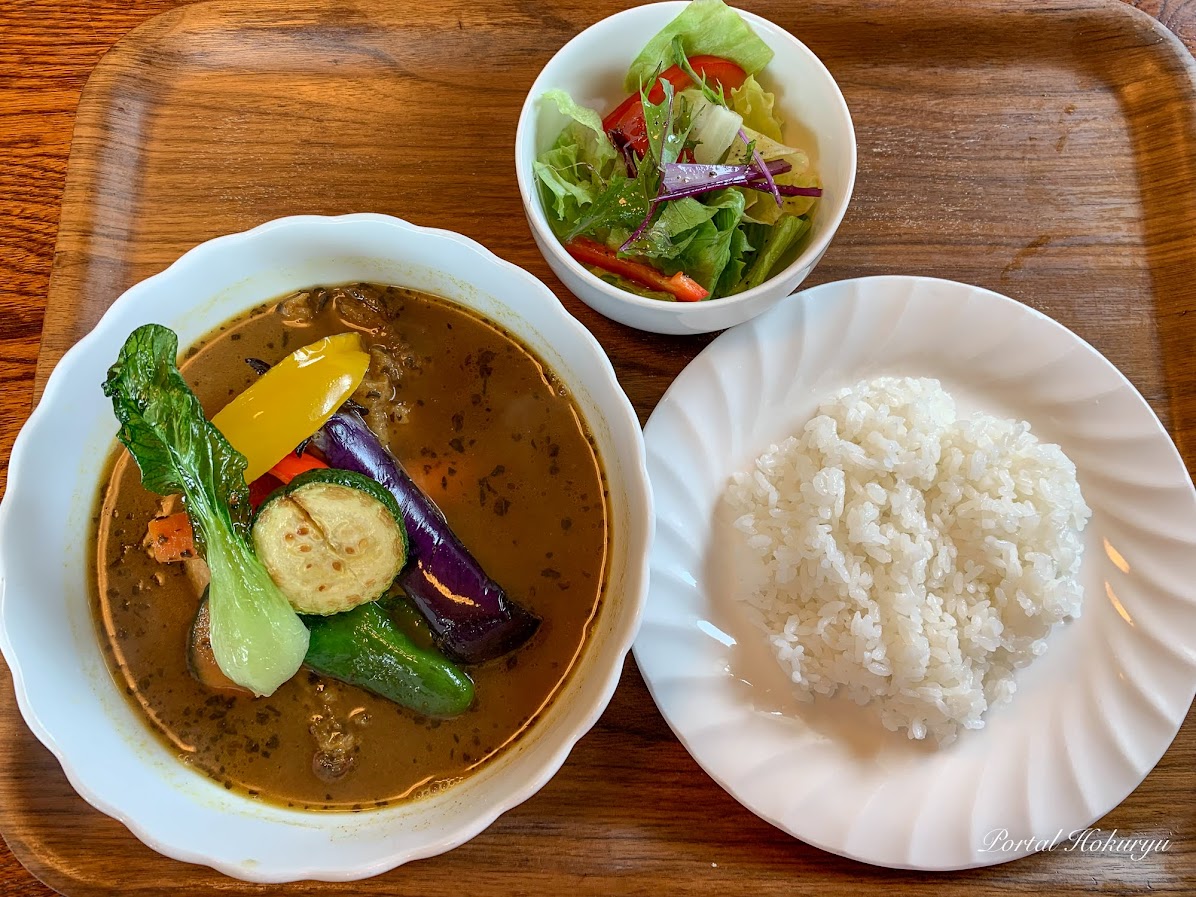 スープカレー・ライス＆サラダ付き