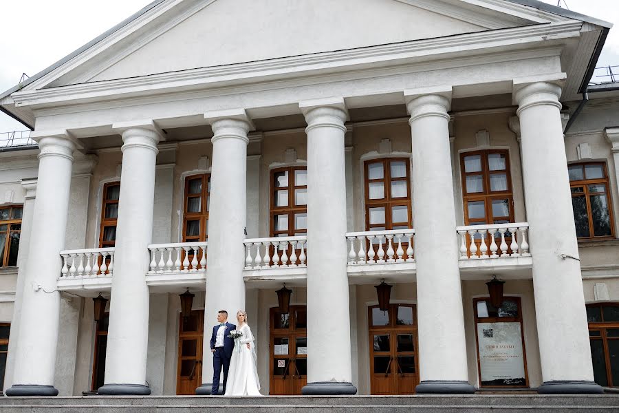 Fotógrafo de casamento Oleg Sverchkov (sverchkovoleg). Foto de 2 de janeiro 2022