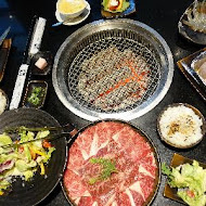 碳佐麻里燒肉和食