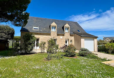 Maison avec terrasse 1