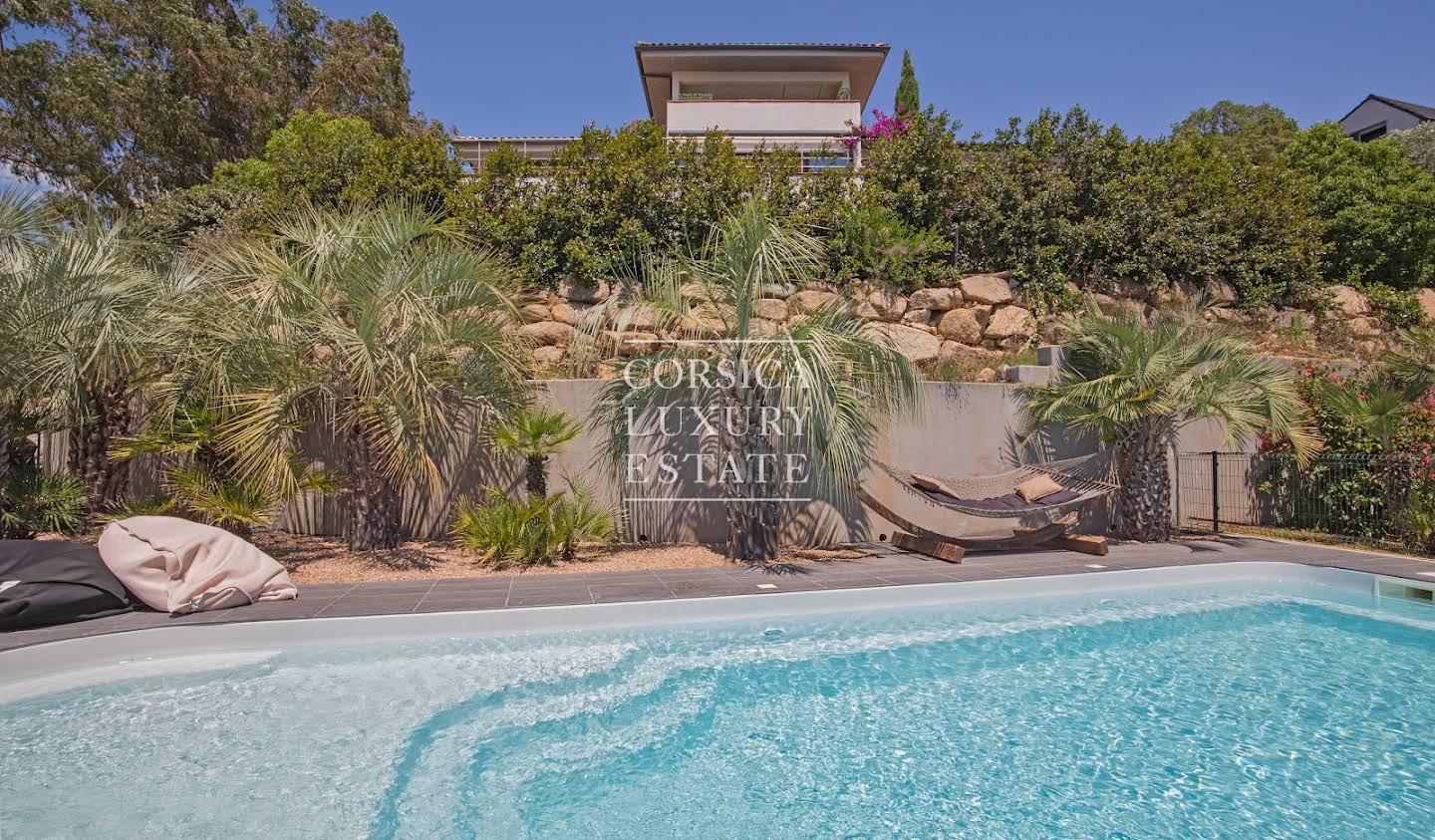 Villa avec piscine et terrasse Ajaccio