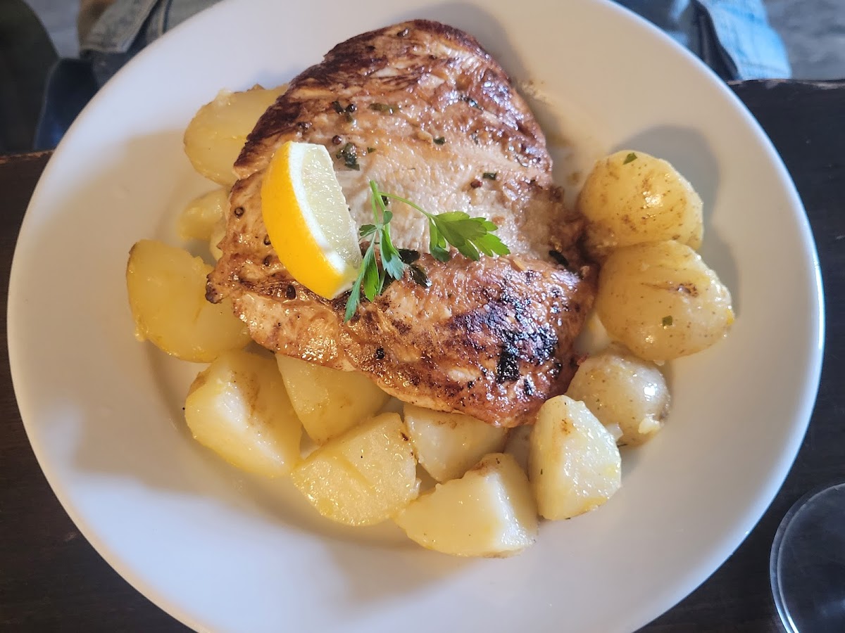 Chicken Danielle with garlic potatoes. Also came with vegetables
