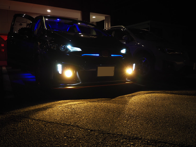 フィットの愛車撮影・フォグランプ取付・デイライト取付・シグネイチャー設定・電装弄りに関するカスタム事例の投稿画像3枚目
