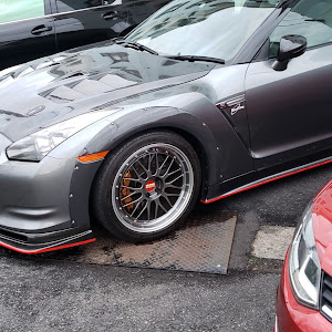 NISSAN GT-R R35