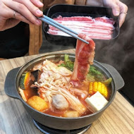 酷吉火鍋吃到飽 CORGI HOT POT