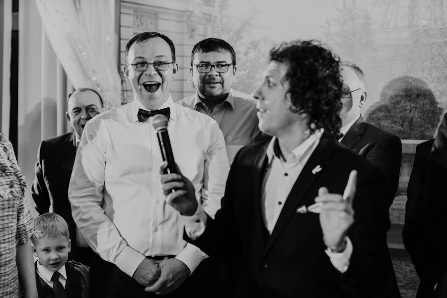 Fotógrafo de casamento Evgeniy Konstantinopolskiy (photobiser). Foto de 9 de abril 2019