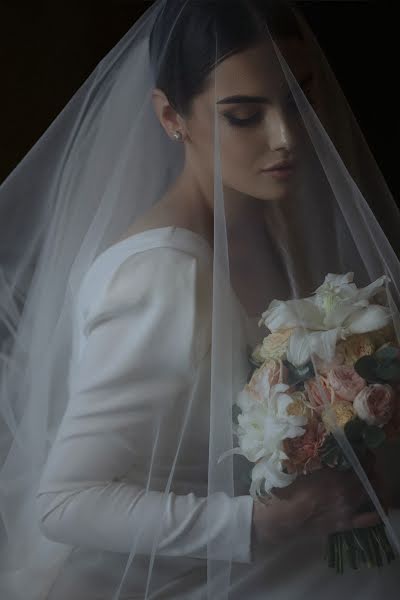 Wedding photographer Dzhamilya Kuchukova (eledvein). Photo of 22 November 2022