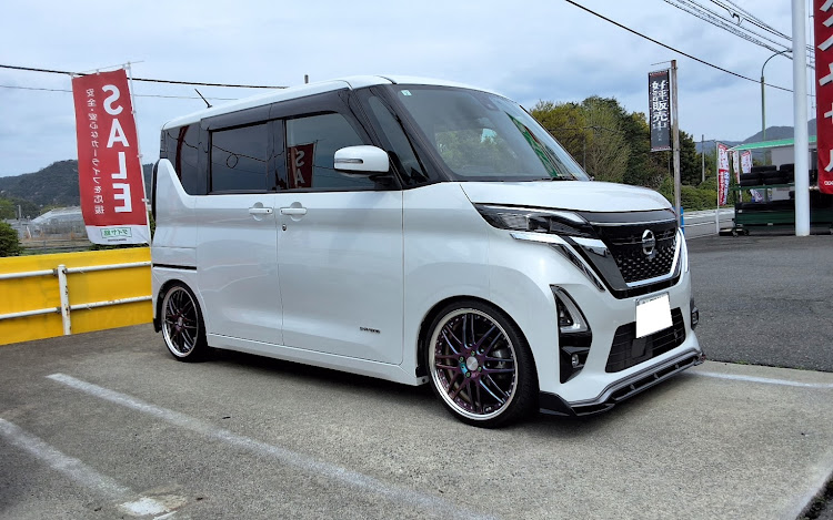 ルークス ハイウェイスター ターボの春の陽気❗・本日、車のリフレッシュ‼️・足元の調整に関するカスタム事例の投稿画像1枚目