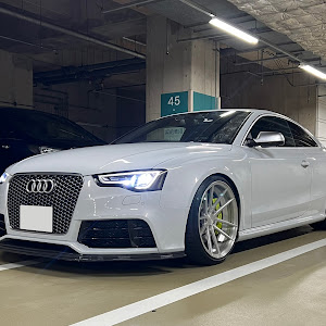 RS5 クーペ B8