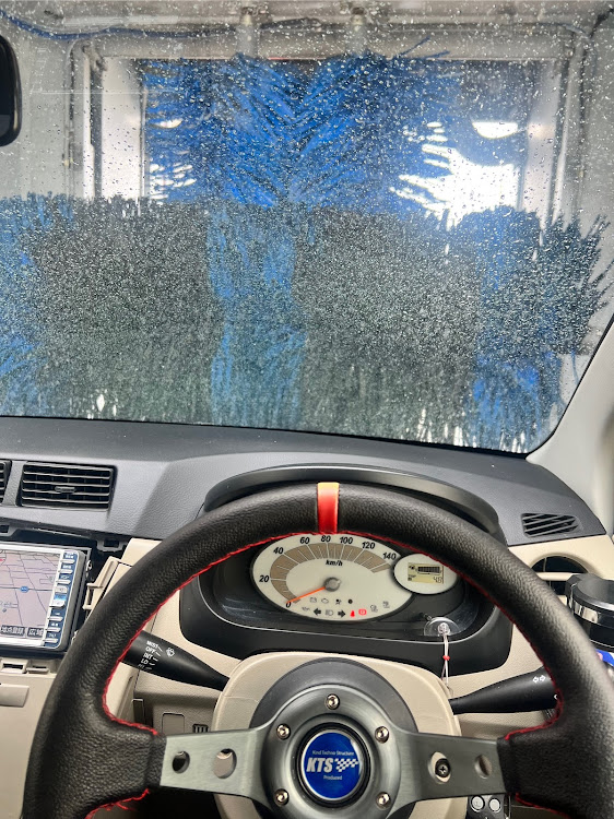 ミラの洗車・超久しぶりのワックス掛けに関するカスタム事例の投稿画像1枚目