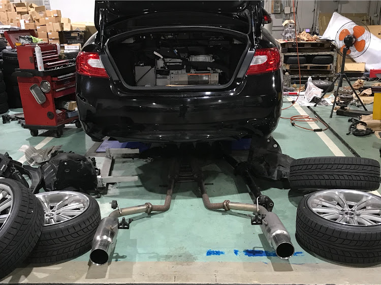 フーガのまた修理中・納期未定・エンジンも駄目に関するカスタム事例の投稿画像1枚目