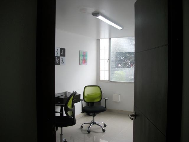 Oficina En Venta - Santa Barbara, Bogota