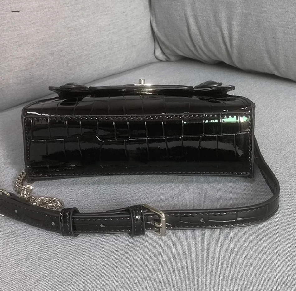 Bolso Cuadrado Pequeño de Moda para Mujer Bolso Bandolera Elegante para Uso Diario Ligero y Versátil Ideal para Salir con Estilo