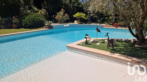 House with pool and terrace 3