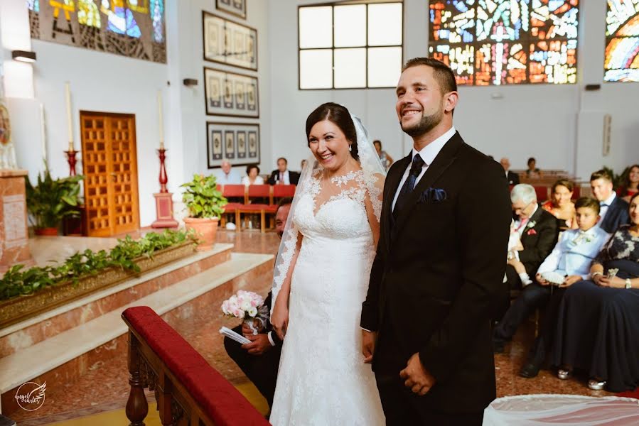 Fotografo di matrimoni Angel Carlos (angelcarlos). Foto del 12 maggio 2019