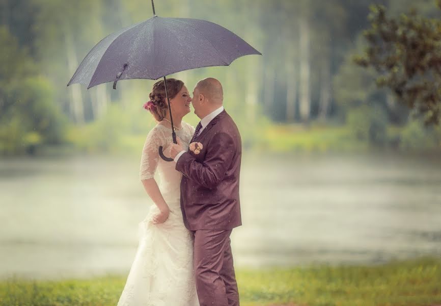 Fotografo di matrimoni Yuliya Khrapova (khrapovayulia). Foto del 24 ottobre 2016