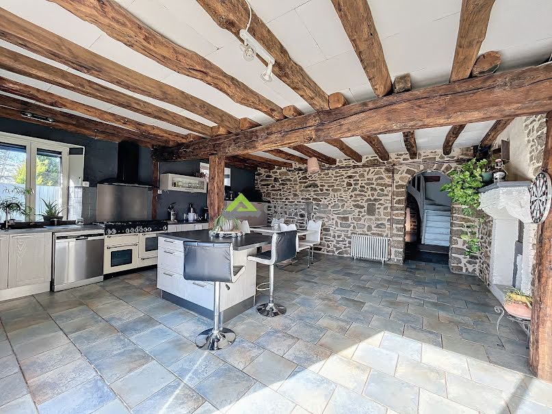 Vente maison 6 pièces 208 m² à Saint-Eloi (23000), 211 900 €