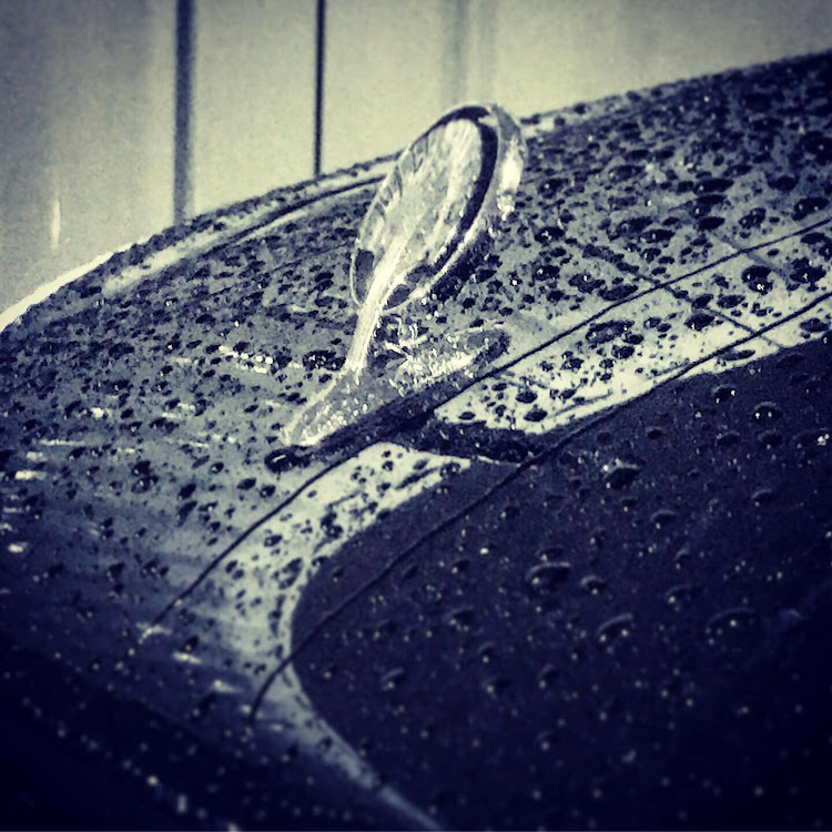 シーマの50シーマ・愛車撮影・ファインダー越しの私の世界・車好きと繋がりたい・雨に関するカスタム事例の投稿画像5枚目