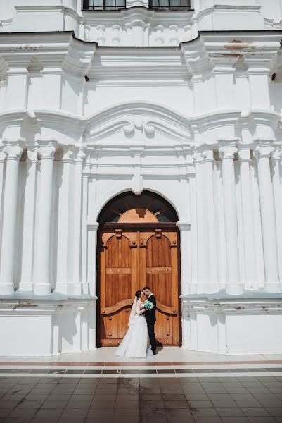 Wedding photographer Anna Kuzmina (xrustja6ka). Photo of 1 August 2018