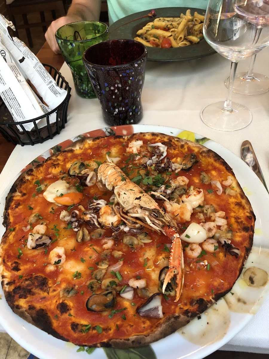 Seafood pizza -fruita del mar- GF and DF!