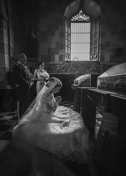 Fotografo di matrimoni Carlos Medina (carlosmedina). Foto del 6 maggio 2021