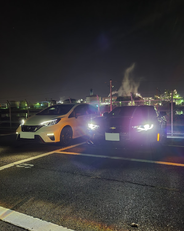 カマロの頑張ろう日本‼️・医療従事者にエールを❗️・カマロss・深夜の街中・日産ノートe-powerに関するカスタム事例の投稿画像2枚目
